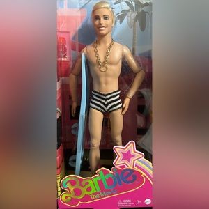 💎 BARBIE THE MOVIE KEN DOLL STRIPED SWIMSUIT ICONIC DRESS MARGOT ROBBIE 🏖️🏄🏼